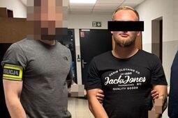 List gończy nie pomógł. Poszukiwany 29-latek wpadł na trybunach podczas meczu