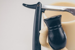 Poznaj zasady tradycyjnego golenia zarostu