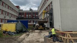 Gruntownie remontowany jest blok D, czyli ten, w którym mieszczą się poradnie specjalistyczne zamojskiego szpitala "papieskiego"