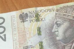 44-latek zapłacił w piekarni zabawkowym banknotem. Grozi mu więzienie