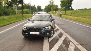 Młody kierowca zdrzemnął się za kierownicą na środku drogi krajowej nr 17