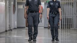 Nie upilnowali zabójcy w szpitalu. Strażnicy więzienni na ławie oskarżonych