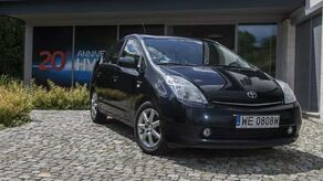 Tak jak już pisaliśmy, najpopularniejsze w Polsce auta hybrydowe z segmentu D to m.in. Toyoty Prius, ale nabywców często znajdują też takie marki jak Lexus, Skoda, Kia czy Hyundai