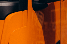 Czym różni się transport całopojazdowy (FTL) od drobnicowego (LTL)? Który wariant wybrać?