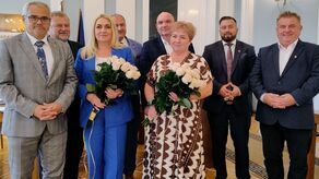 Zarząd powiatu z absolutorium mimo sprzeciwu opozycji. "Nie przejadamy pieniędzy"