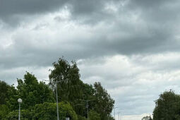 9-letnia dziewczynka wpadła wprost pod nadjeżdżający samochód