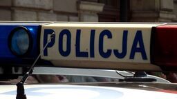 84-latek bezpiecznie wrócił do domu. Pomogli funkcjonariusze policji