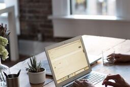 Opóźniony przelew – co zrobić?