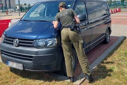 Norweg wpadł na przejściu w Zosinie. Straż Graniczna odzyskała auto za 110 tys. zł
