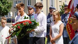 13 lipca, ostatniego dnia obchodów, z inicjatywy Stowarzyszenia „Pamięć i Nadzieja” złożono wieńce i zapalono znicze pod Pietą Wołyńską – pomnikiem poświęconym ofiarom ludobójstwa