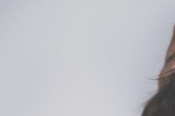 Łuszczyca skóry głowy: jak złagodzić objawy?