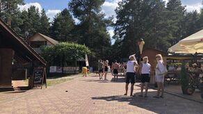 Deptak nad zalewem w Krasnobrodzie