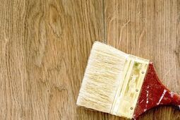 Farby na beton i posadzkę – wytrzymałość, estetyka i praktyczne zastosowania