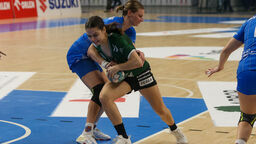 Michalina Pastuszka (z piłką) niejednokrotnie imponowała swoim zaangażowaniem