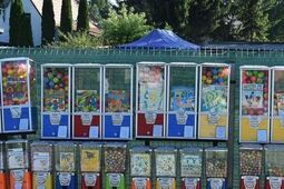 Okuninka: Włamywali się do automatów z kulkami