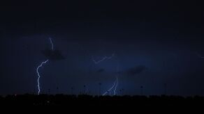 Burze i ulewy. Niestabilna sobota, IMGW ostrzega