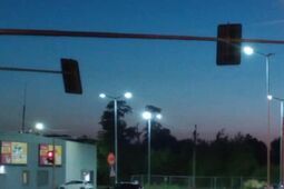 Światła świecą za długo? "Tylko spowalniają niepotrzebnie ruch"