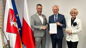 Andrzej Pruszkowski (w środku) pełnił obowiązki dyrektora Muzeum Zamoyskich w Kozłówce od końcówki lipca zeszłego roku