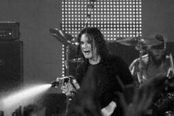 Ozzy Osbourne nie żyje. Legendarny wokalista zamarł w wieku 76 lat