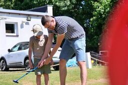 Trwają Dni Otwarte Golfa nad Zalewem Zemborzyckim. Można pograć za darmo