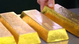 Sztabki złota i kolekcjonerskie monety. Złodziej okradł wikariusza na plebanii 