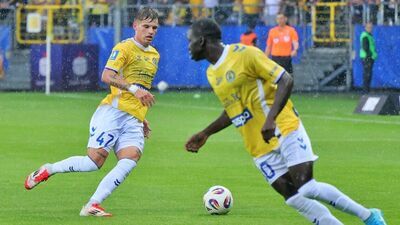 Krystian Palacz i Jacques Ndiaye podczas meczu z Arką bardzo dobrze współpracowali na lewym skrzydle