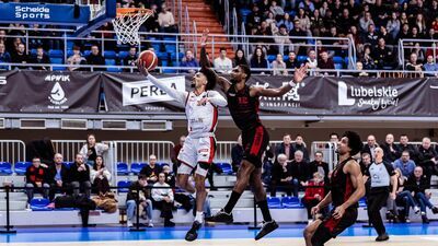 Quincy Ford (numer 12) podczas meczu z PGE Startem Lublin