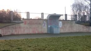 Do aktu wandalizmu na ścianie przy cmentarzu żydowskim w Biłgoraju doszło jesienią zeszłego roku