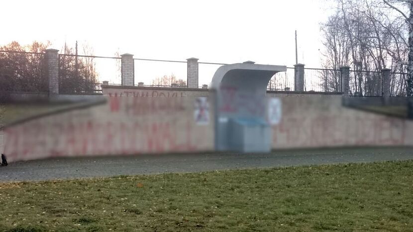 Do aktu wandalizmu na ścianie przy cmentarzu żydowskim w Biłgoraju doszło jesienią zeszłego roku