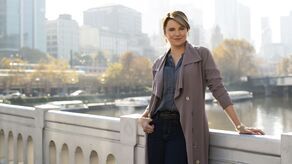 Lucy Lawless w serialu My Life Is Murder