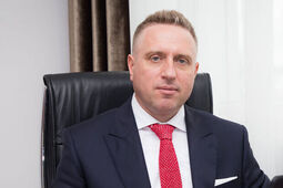 Boisko do kosza, a szwagra z zarzutami na dyrektora. Zamieszanie w gminie Niemce