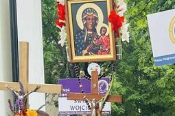 Pątnicy już w trasie. Każdy niesie na Jasną Górę własne intencje