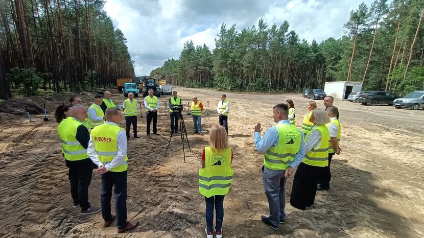 Ruszyła budowa drogi za blisko 100 mln zł. Za inwestycję  odpowiada konsorcjum firm, Tre-Drom i Budomex