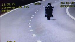 166 km/h. 25-letni motocyklista surowo ukarany