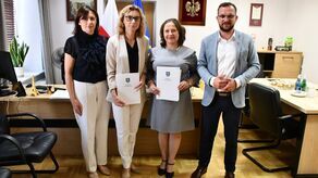 Akty nadania stopnia nauczyciela mianowanego wręczał burmistrz Daniel Miciuła