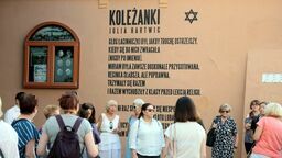 Wiersze między ulicami. Spacer śladami Julii Hartwig