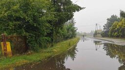 Zastoisko wody przy ulicy Grzybowej w 2023 roku 