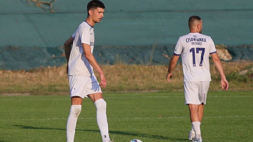 Młodzież Górnika II Łęczna już rozpoczęła naukę, trzy gole Cisowianki w Piaskach