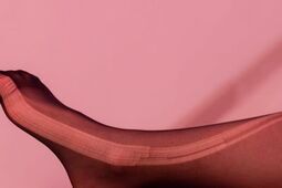 Rajstopy do sukienki, spódnicy i szortów – co wybrać?