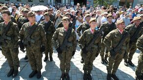 Święto Wojsko Polskiego w Lublinie: Defilada i salwa honorowa