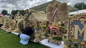 Już po żniwach i po dożynkach. Odznaczenia dla zasłużonych, nagrody za wieńce