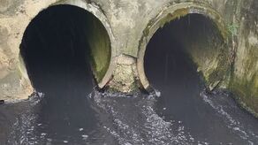 Kilkanaście minut czy kilkadziesiąt godzin? Ile tak naprawdę trwał zrzut zanieczyszczeń do rzeki Uherki i zbiornika Stańków?