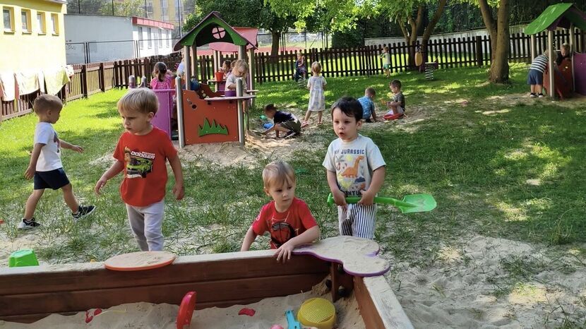 Plac zabaw przy Żłobku Miejskim w Zamościu wypełni się nowymi urządzeniami