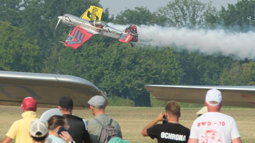 Niebo pełne emocji. Lotnicze gwiazdy wystąpiły w Radawcu