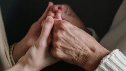 "Seniorzy opowiadają. Ja słucham". Stowarzyszenie pomaga starszym i samotnym