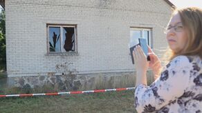 Jeden z uszkodzonych  po wybuchu domów