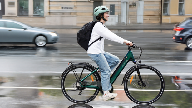 Rower elektryczny trekkingowy a prawo – gdzie można jeździć?