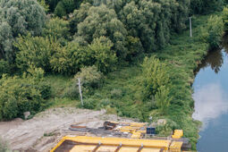 Krasnystaw. Stalowa konstrukcja mostu już połączyła brzegi Wieprza