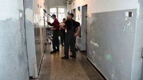 Skazani mają za sobą część teoretyczną, a teraz biorą udział w zajęciach praktycznych. Gdy wyjdą na wolność, będą mieli fach w ręku