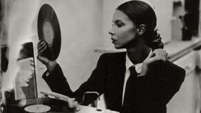 Alchemia i zdjęcia. Zaproszenie na wernisaż do Ratusza